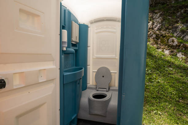 Portable Toilet Options We Offer in Elsberry, MO